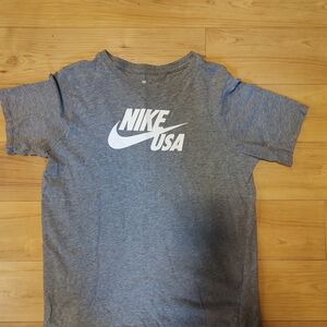 Nike kids T-shirt size L